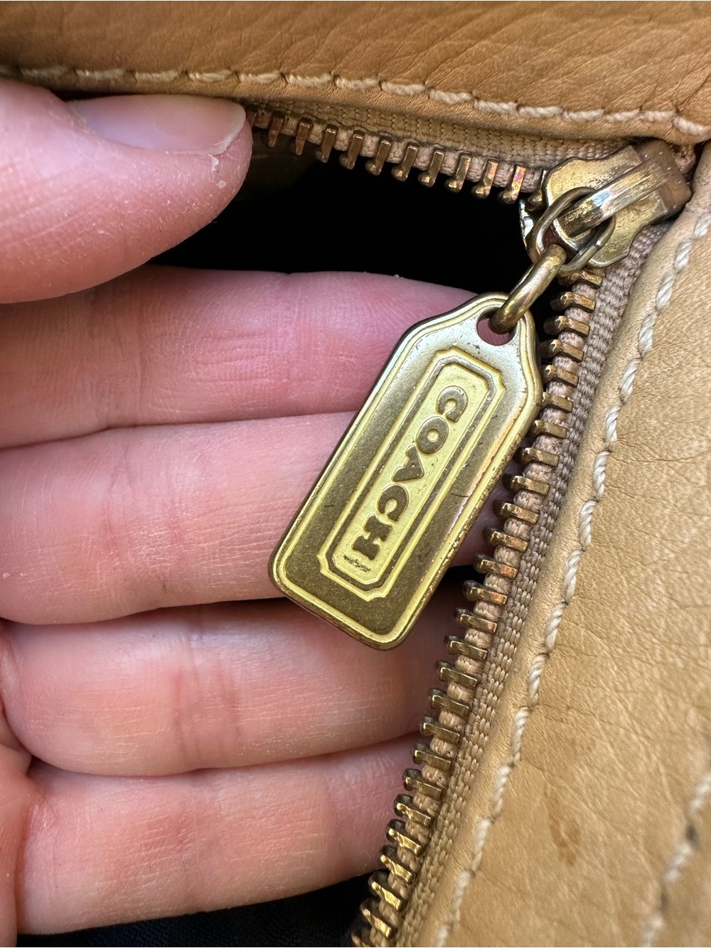 Vintage Tan Leather Coach Crossbody Bag - Picture 4 of 6